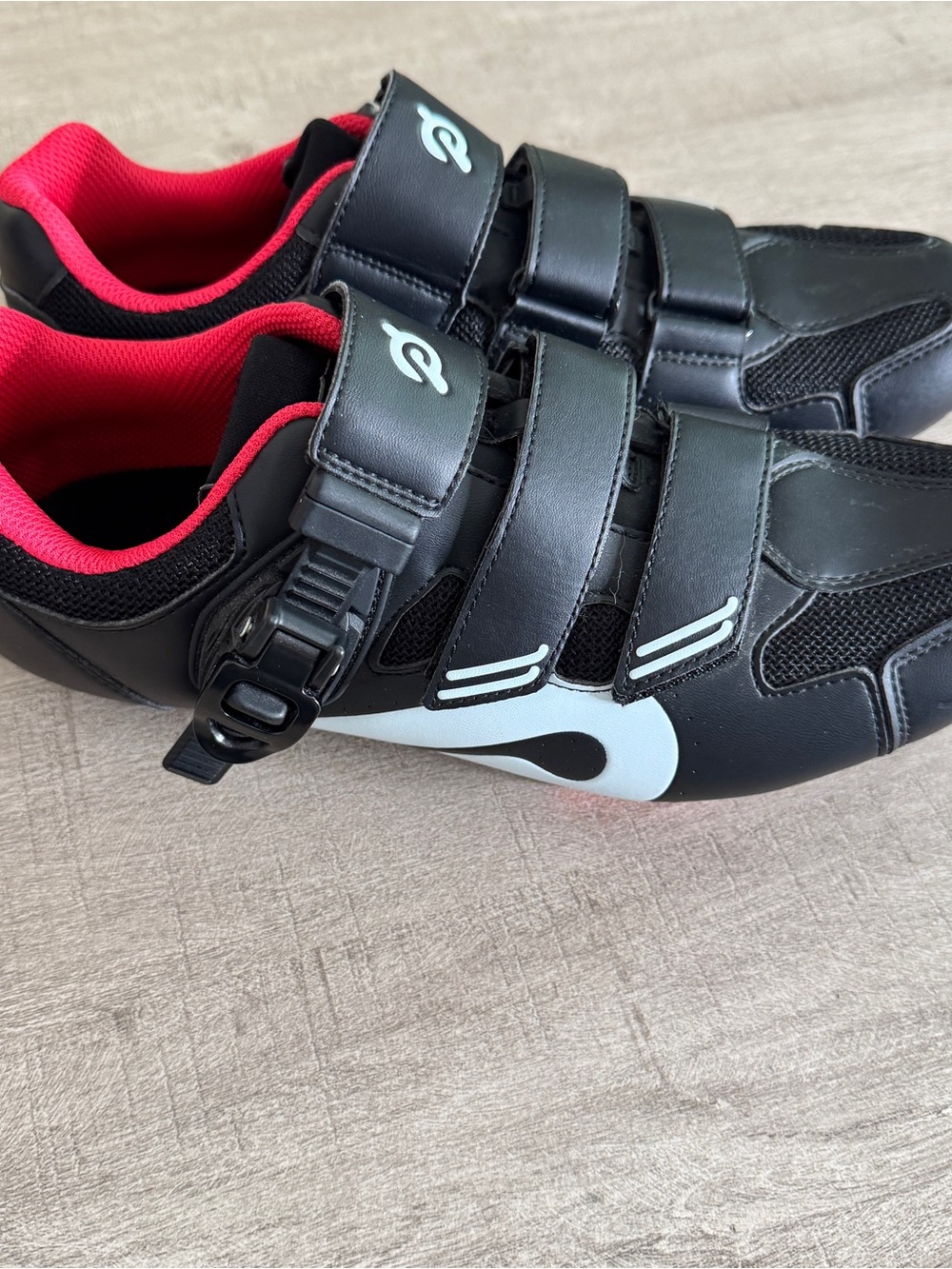 Peloton Bike Cycling Cleats Shoes Black Red Men 9
Women 11/42